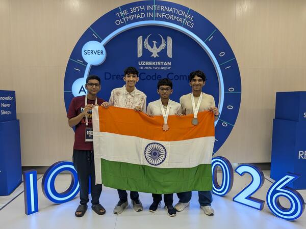 IOI 2026 Team Photo